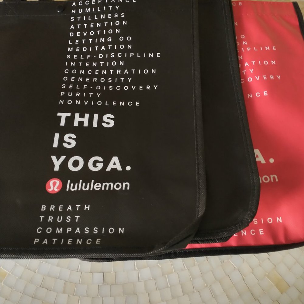 Set of 3 special edition large Lululemon t…